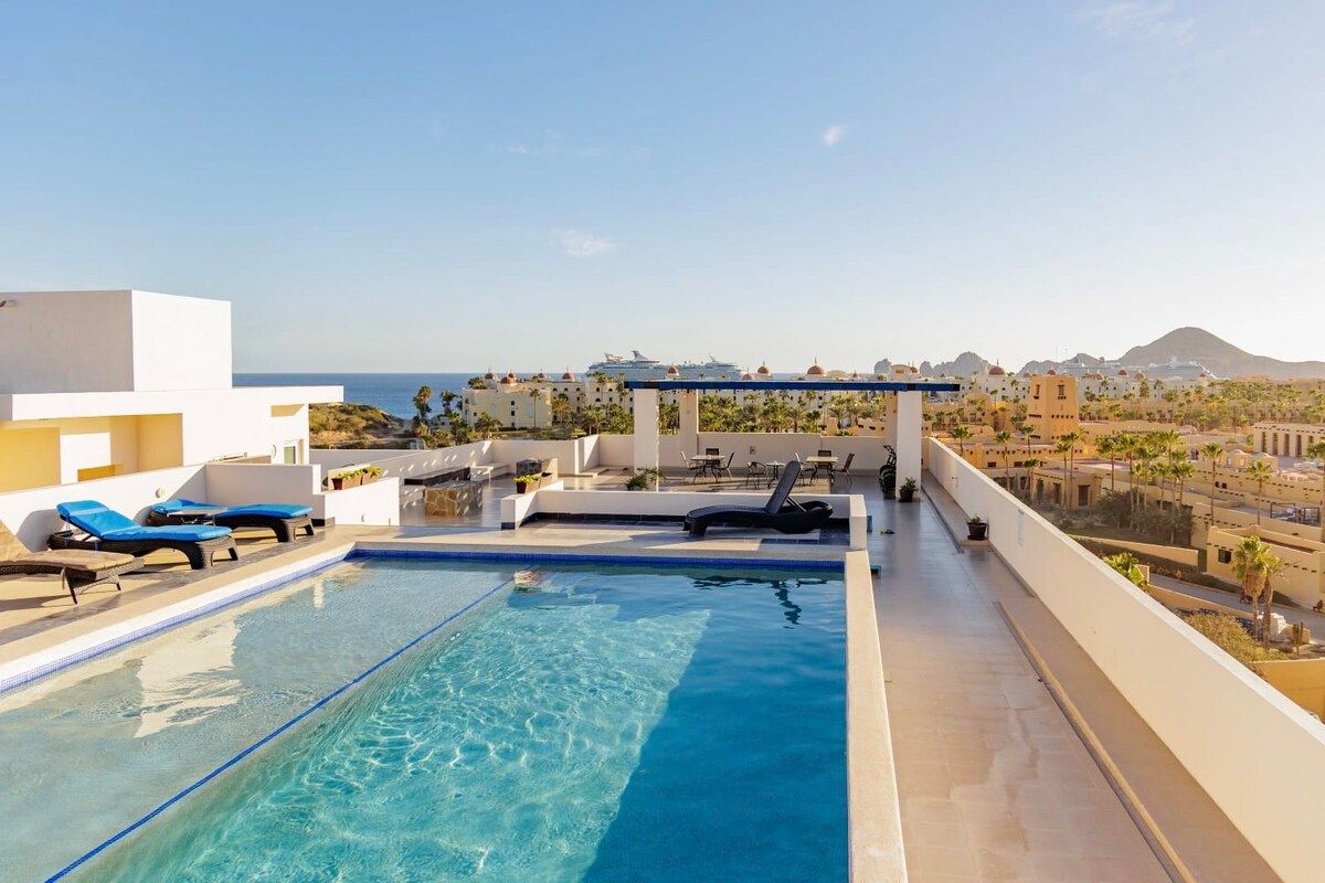 Samson Waters-Deluxe Cabo San Lucas 2 Bed Condo Steps to Beach!-image-1